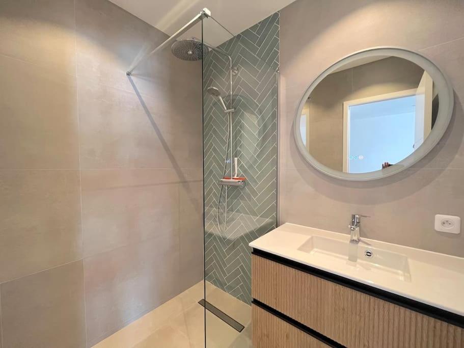 Apartamento Joli - Neuf Terrasse Clim Wi-fi 2 Min. Des Plages Antibes